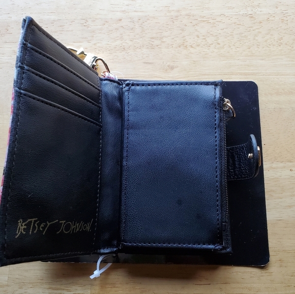 🌹Betsey Johnson Peggable Card Case - Picture 4 of 8